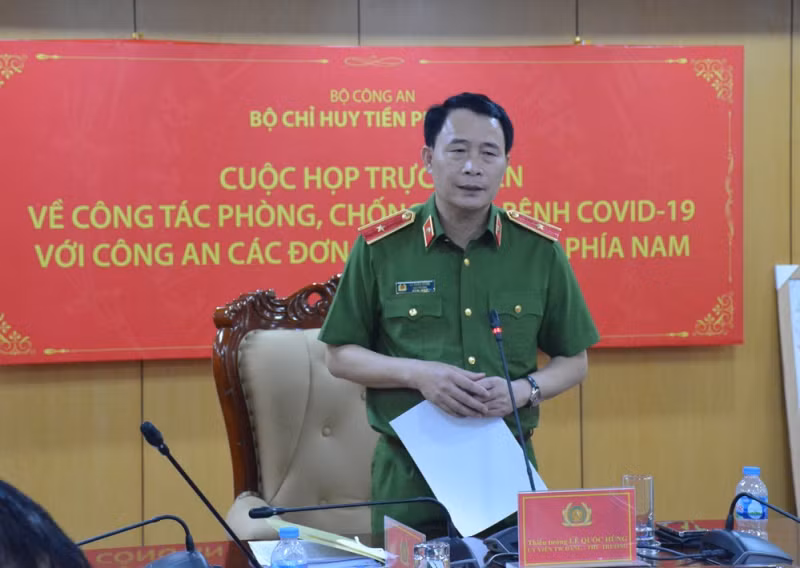 Deputy Minister Le Quoc Hung chairs online meeting with southern police on COVID-19 control -0