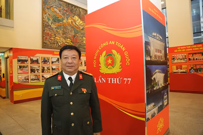 Delegates talk to reporters on the sidelines of the 77th National Public Security Conference -0
