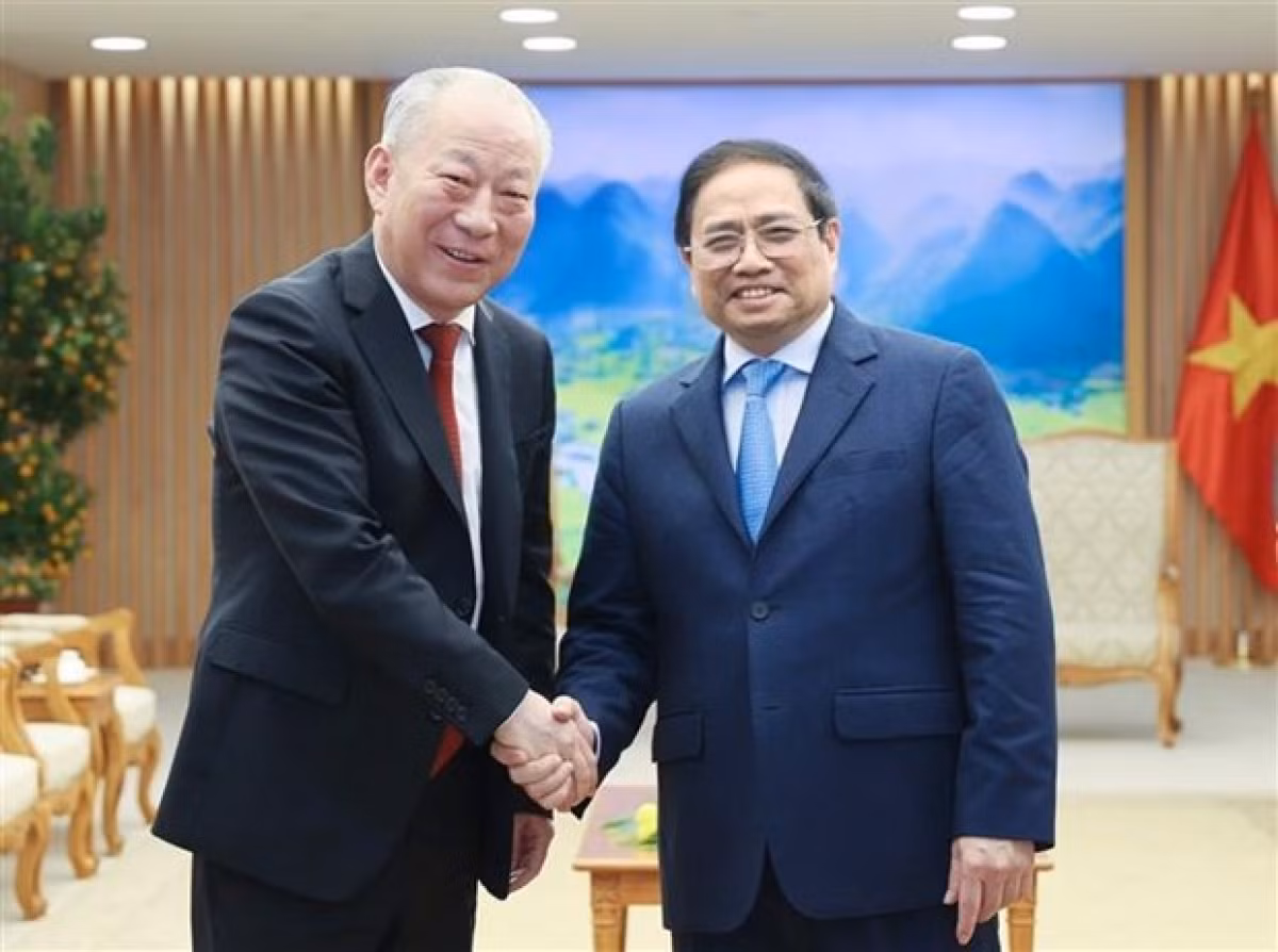 PM calls on Chinese group to invest in transport infrastructure projects -0
