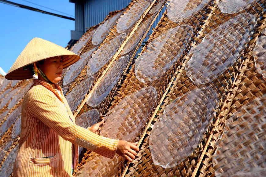 Thuan Hung - a special rice paper craft village -2