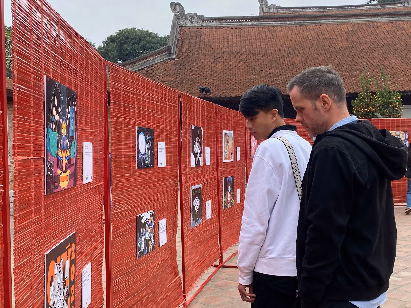 TET - Art exhibition celebrates the Year of the Cat opens in Hanoi -0