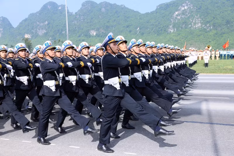 Police, military forces join rehearsal for 80th National Day celebration parade -2