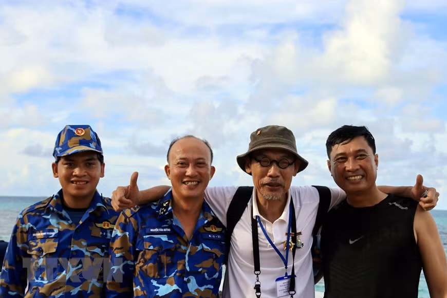 Beautiful images of naval soldiers in Truong Sa island district -5