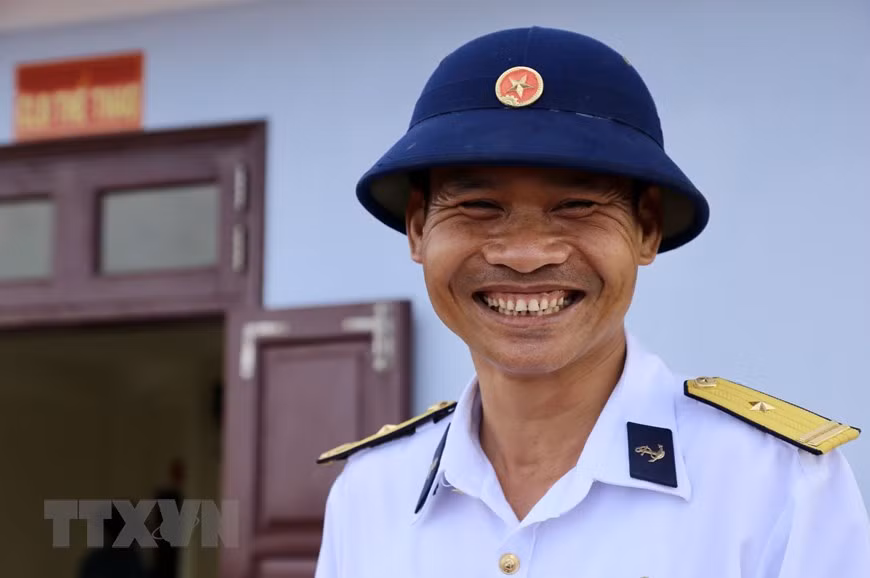 Beautiful images of naval soldiers in Truong Sa island district -3