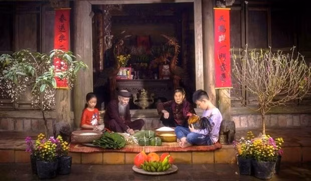 Experiencing Vietnamese Tet in Duong Lam Ancient Village -0