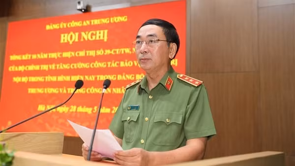 MPS seeks to improve quality of political theory for public security officers ảnh 4