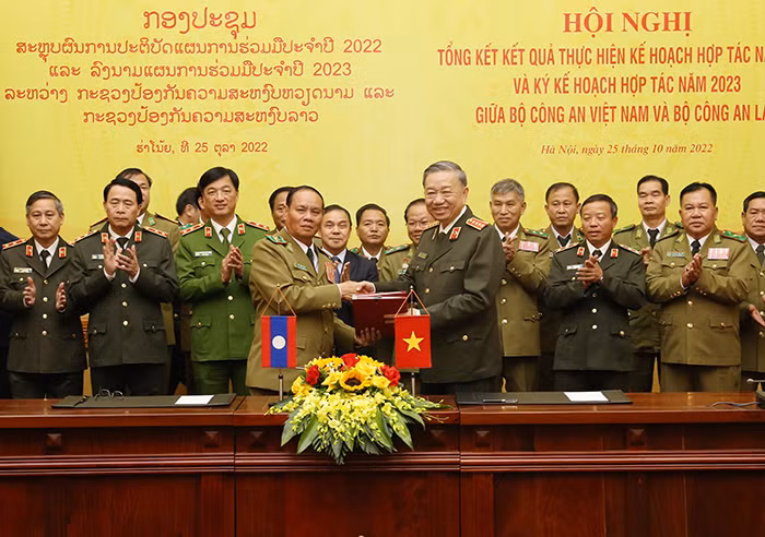 Vietnam, Laos agree to strengthen security cooperation -0