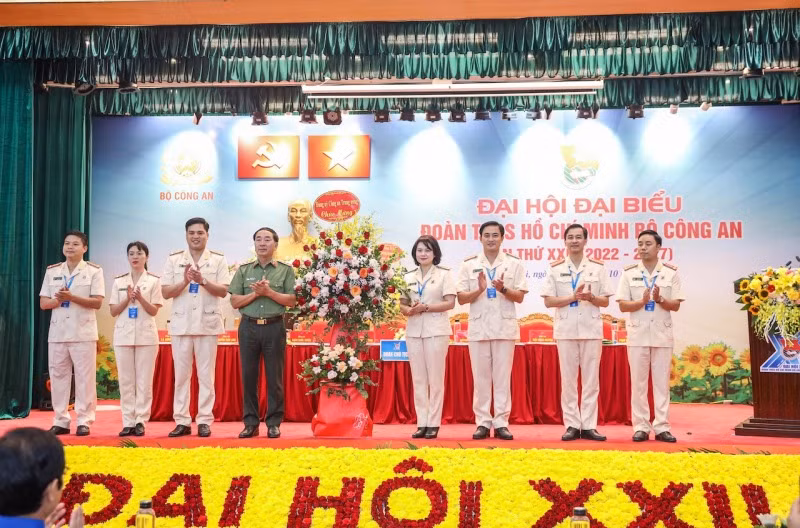 Youth of the Public Security Forces serves as vanguard army, Deputy Minister Tran Quoc To -0