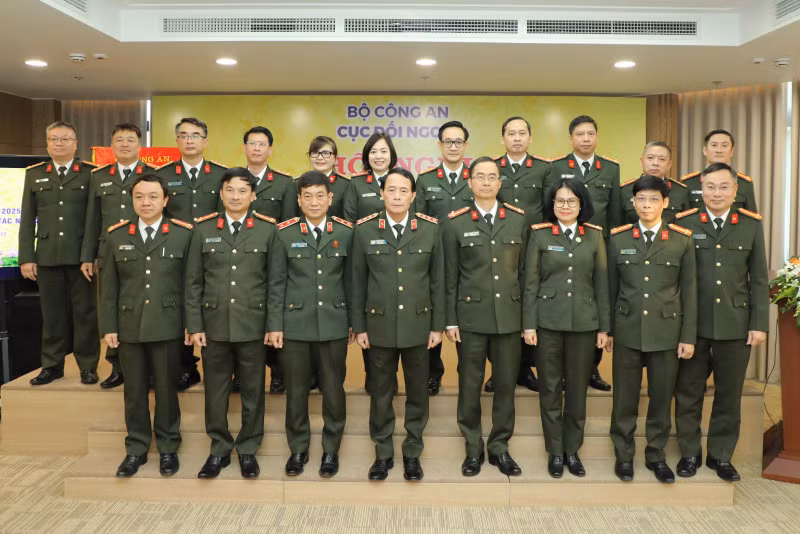 Attaching foreign affairs to national security protection tasks -0