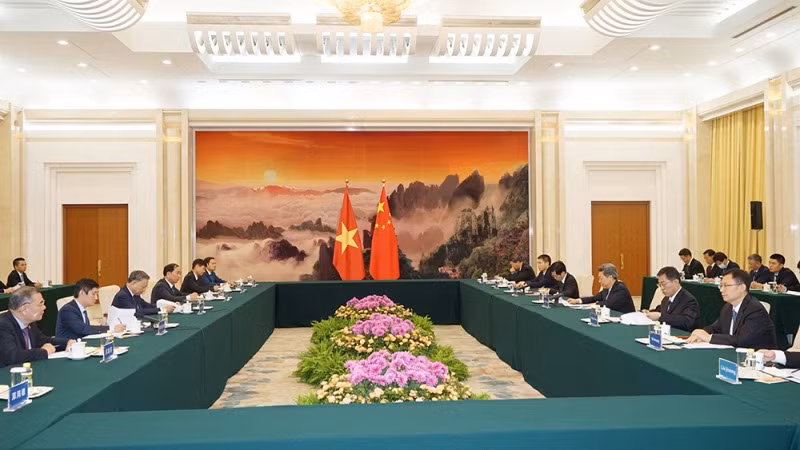 Minister To Lam meets with Chinese Secretary of the Political and Legal Affairs Commission -0
