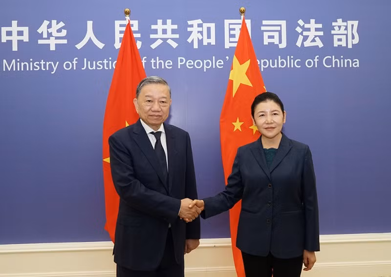 Minister To Lam meets with Chinese Secretary of the Political and Legal Affairs Commission -0