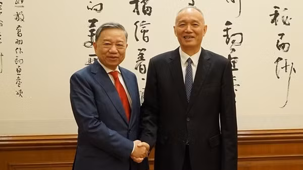 Minister To Lam visits Chongqing city, China ảnh 3