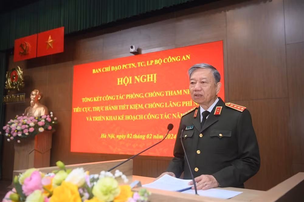 Agencies and units need to prevent corruption and negativity early and from afar: Minister To Lam -0