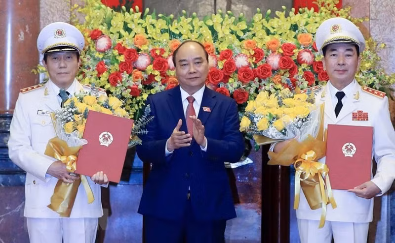 Two deputy ministers of public security promoted to Senior Lieutenant General -0