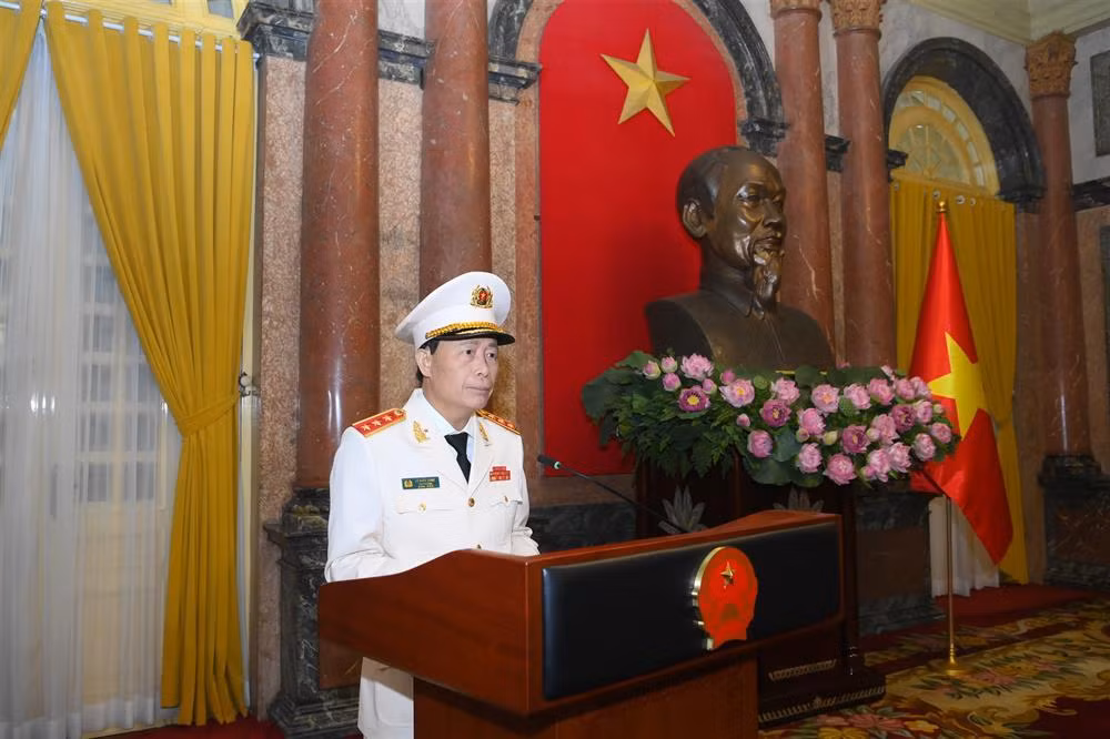 Deputy Minister of Public Security Le Quoc Hung promoted to Senior Lieutenant General -0