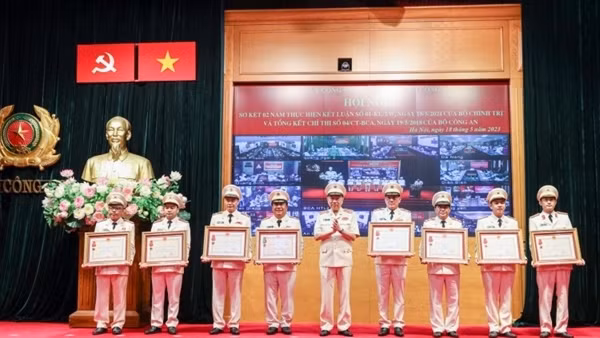 Applying Ho Chi Minh's thought on patriotic emulation movement of PSF ảnh 4