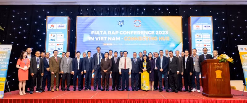 Vietnam has eyes on a new logistics center -0