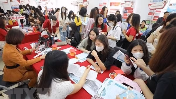 Vietnam, US further promote financial cooperation ảnh 2