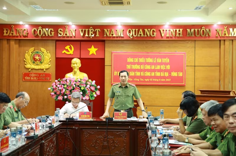 Leaders of public security inspect overall police work in Ba Ria-Vung Tau -0