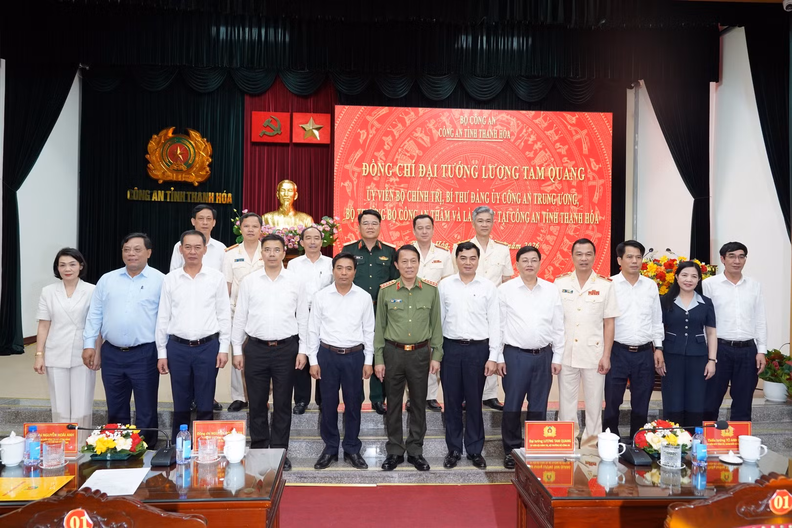 Minister Luong Tam Quang works with Thanh Hoa Provincial Police Department -0