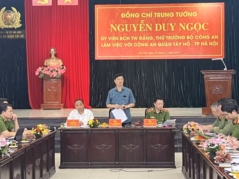 Deputy Minister Nguyen Duy Ngoc inspects implementation of Project 06 at police unit in Hanoi -0