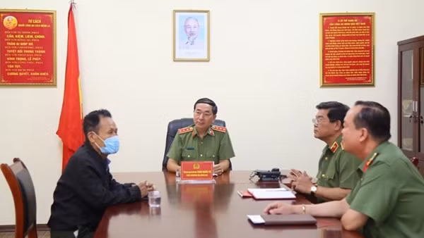 Deputy Minister Luong Tam Quang hosts monthly meeting with citizens ảnh 3