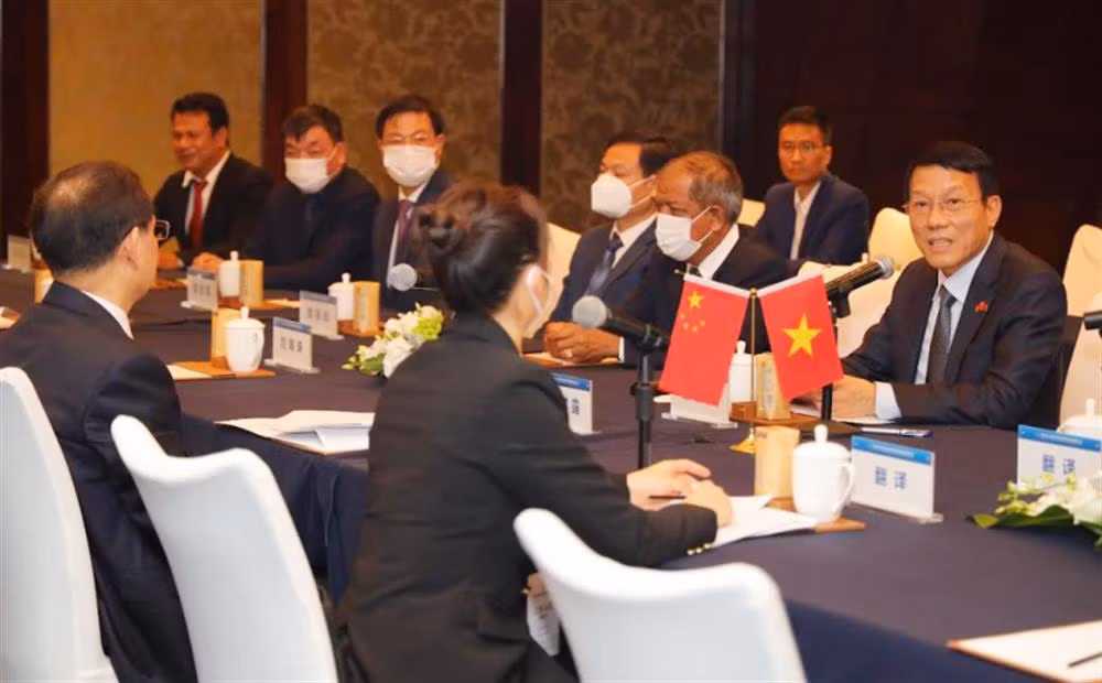 Deputy Minister Luong Tam Quang meets with Deputy Minister of Public Security of China -0