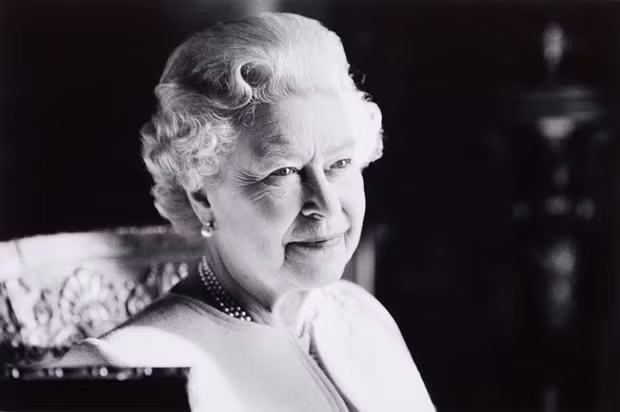Vietnam’s leaders offer condolences over death of Queen Elizabeth II -0