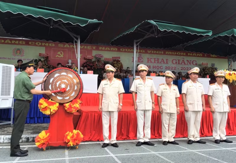 People's Police University opens new school year -0