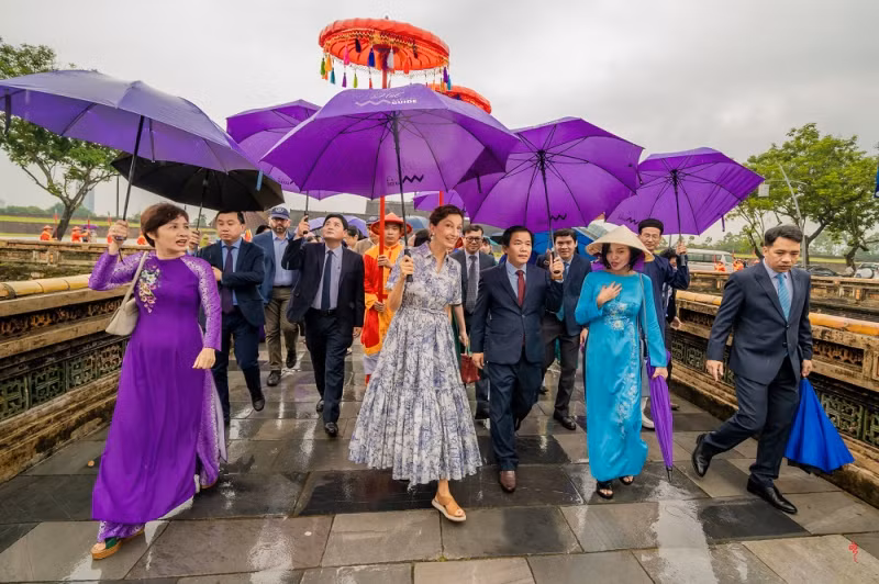 UNESCO Director-General visits Hue cittadel for the first time -0
