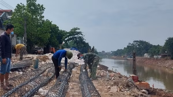 PM urges handling landslide consequences in Central Highlands province ảnh 3