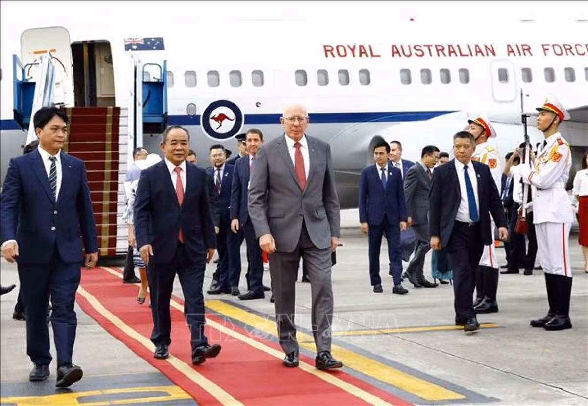 Australian Governor-General arrives in Hanoi for Vietnam visit -0