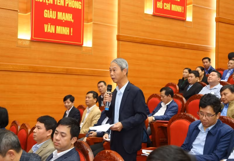 Deputy Minister Tran Quoc To meets voters in Yen Phong district of Bac Ninh - 0