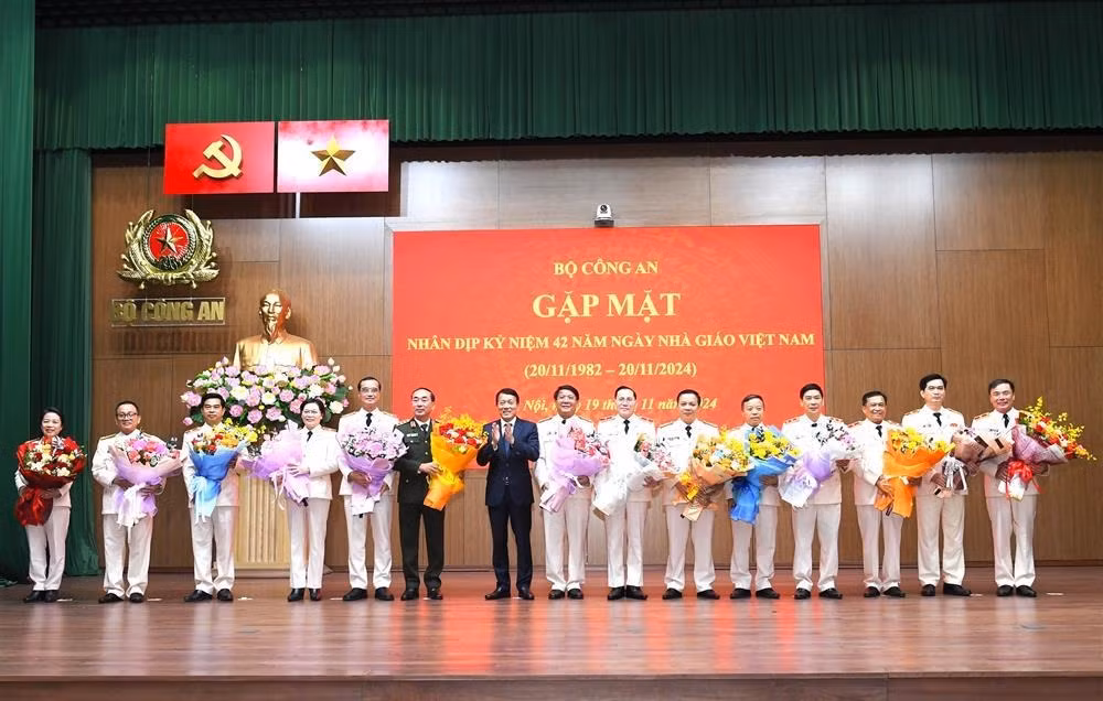 MPS celebrates 42nd Vietnamese Teachers’ Day -0