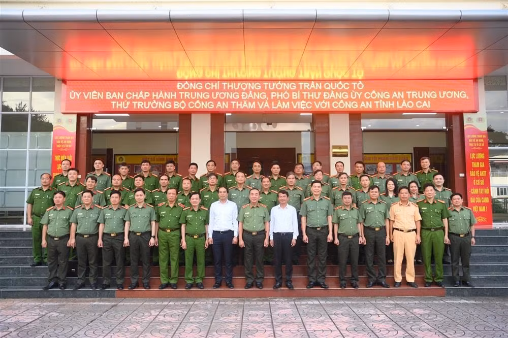 Deputy Minister Tran Quoc To works with Lao Cai Provincial Police Department -0