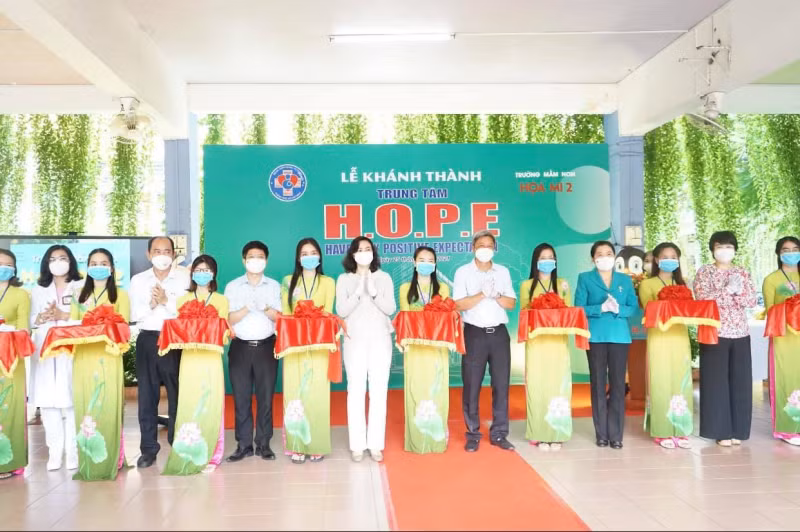 Center for COVID-19-infected new mothers opens in HCM City -0