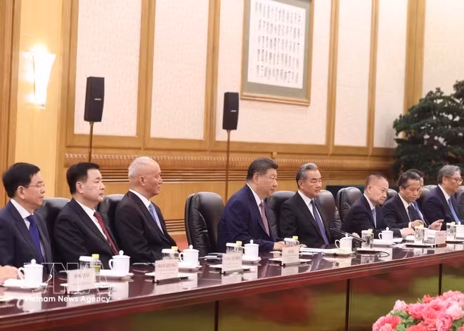 General Secretary and President of Vietnam holds talks with Chinese counterpart -0