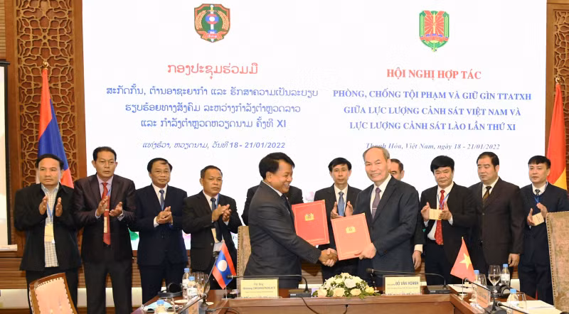 Vietnamese MPS hosts 11th Vietnam-Laos conference on cooperation in crime prevention and control -0
