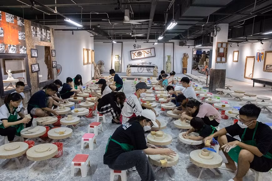 Exploring Bat Trang pottery museum in Hanoi: In photos -6