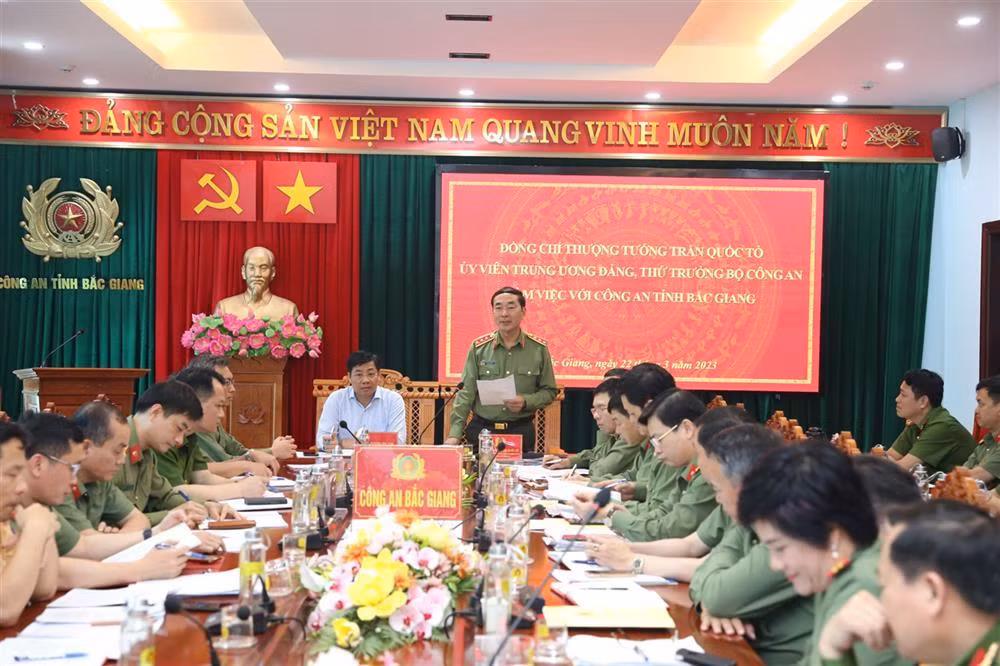 Deputy Minister Tran Quoc To makes working trip to Bac Giang Provincial Police Department -0