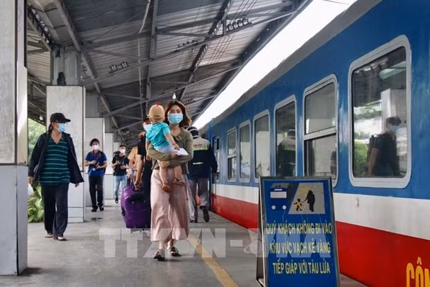 Hanoi-Hai Phong trains to be operated daily at Hanoi station -0