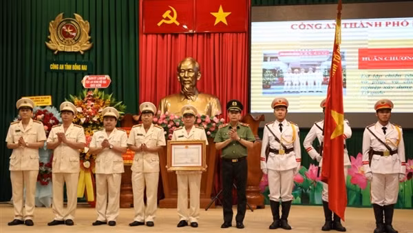 Minister To Lam works with Dong Nai Provincial Party Committee ảnh 3