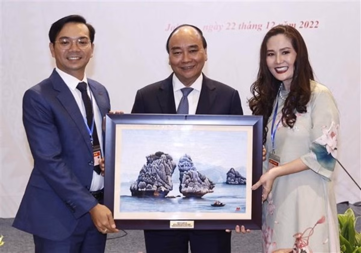 President meets Vietnamese community in Indonesia -0