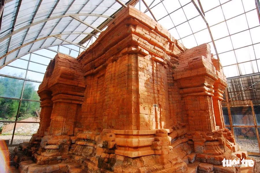 Ancient Cham Tower in Vietnam sets world record -0