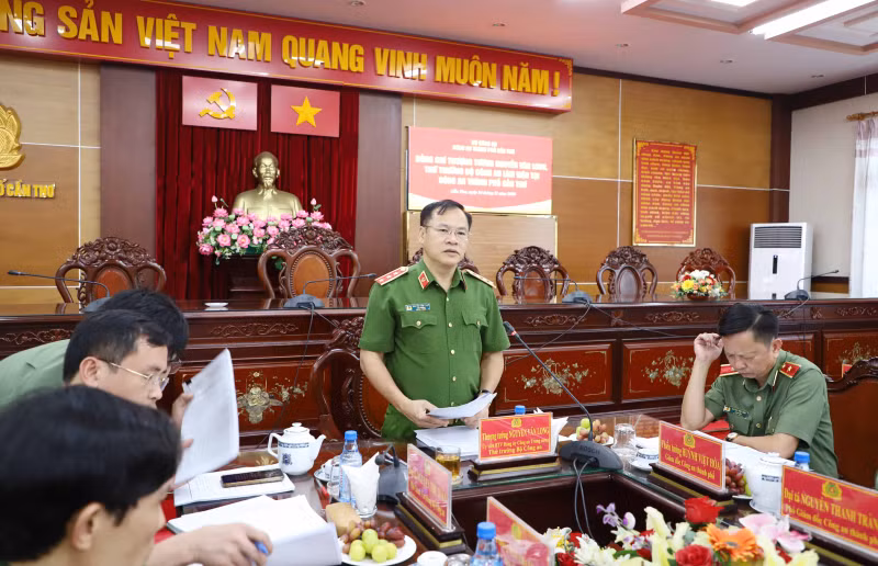 Deputy Minister Nguyen Van Long works with Can Tho City Police Department -0