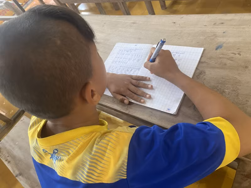 Special summer courses held for Khmer children in Soc Trang -3