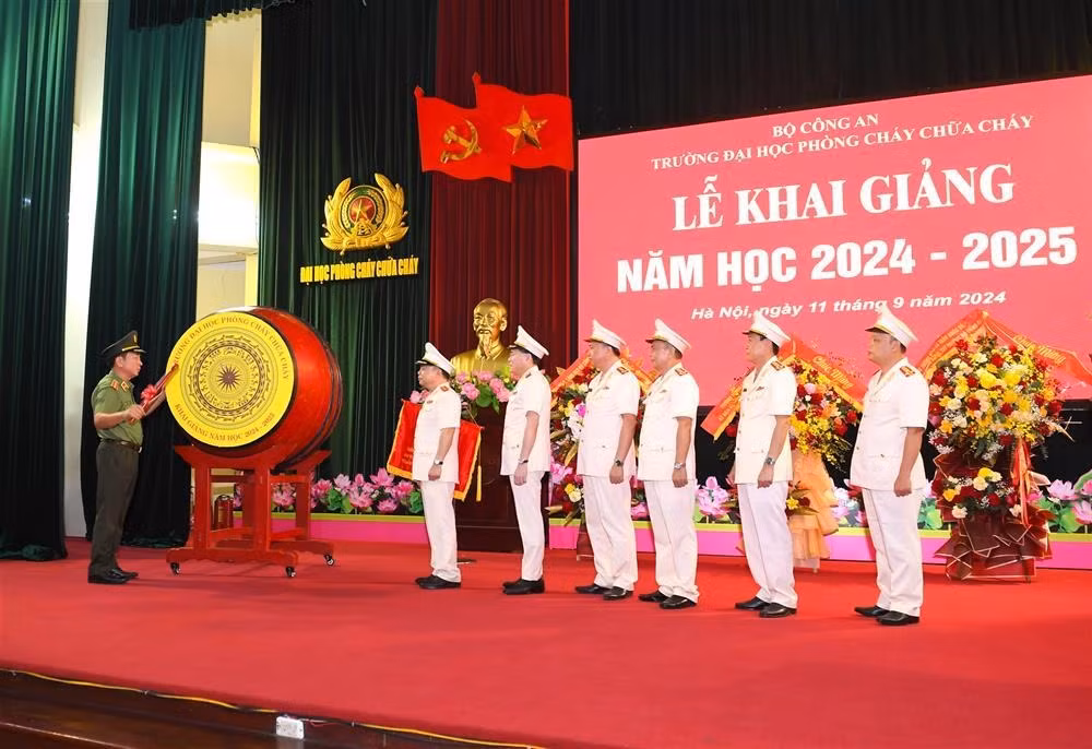 Fire University opens new academic year -0