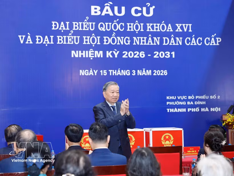 Party General Secretary casts ballot in Hanoi's Ba Dinh ward -0
