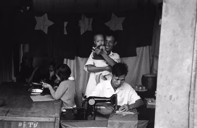 Hanoi relives historic, liberating moment - 9