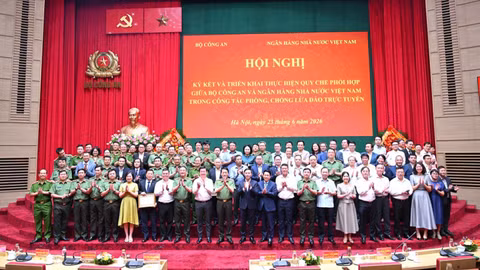 MPS, SBV sign coordination regulation on cyber fraud prevention and control